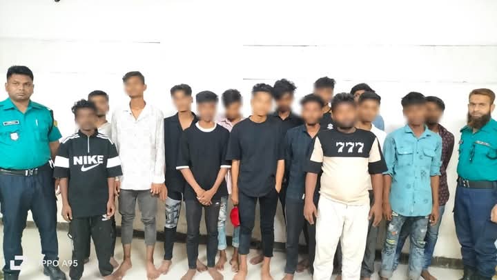 ১৫ জনকে গ্রেফতার করেছে মোহাম্মদপুর থানা পুলিশ