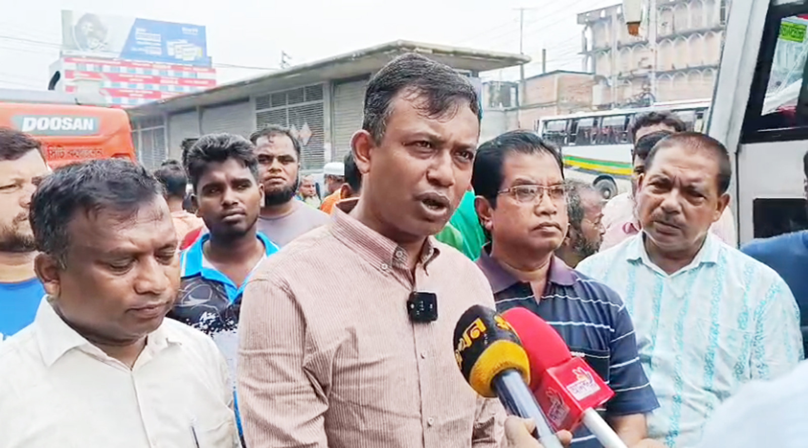 টঙ্গীতে ড্রেনে পড়ে নারী নিখোঁজের ঘটনায় পরিদর্শনে প্রধান নির্বাহী কর্মকর্তা,তদন্ত কমিটি গঠন