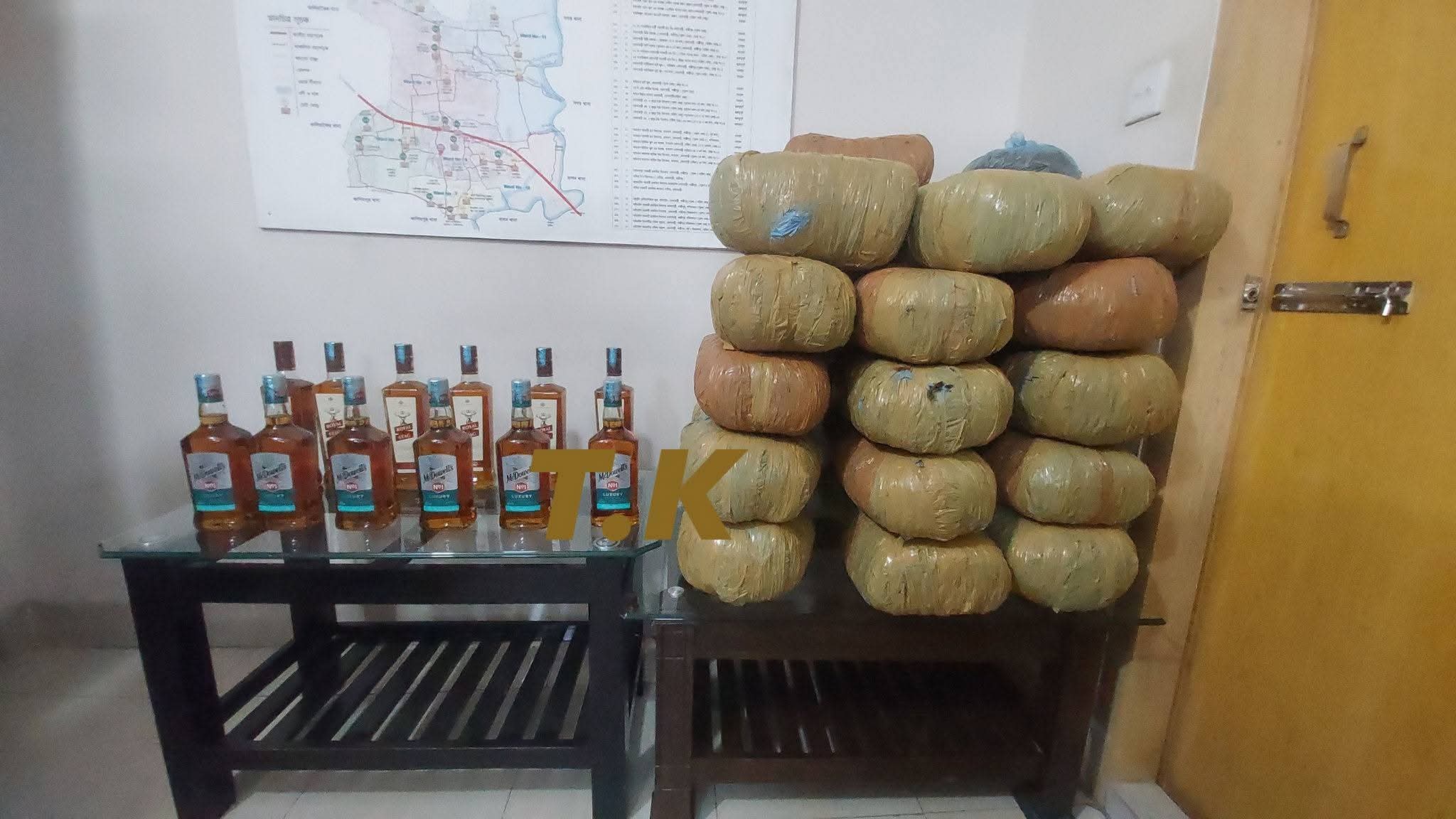 কোনাবাড়ীতে ১৩ লাখ টাকার বিদেশি মদ ও ৪৮কেজি গাঁজাসহ ২ মাদক ব্যবসায়ী গ্রেফতার