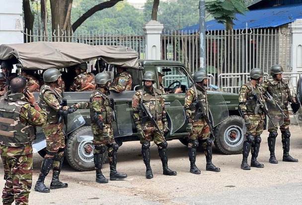 জুনেই ব্যারাকে ফিরছে সেনাবাহিনী