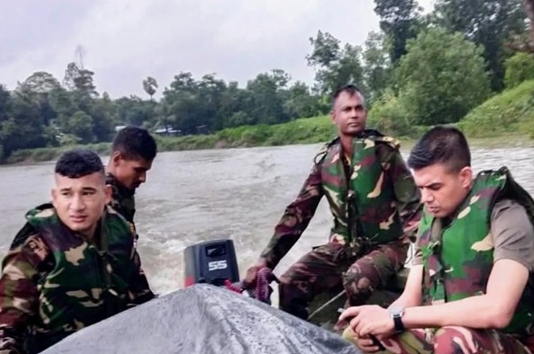 বন্যা মোকাবিলায় চট্টগ্রামে সেনাবাহিনী মোতায়েন