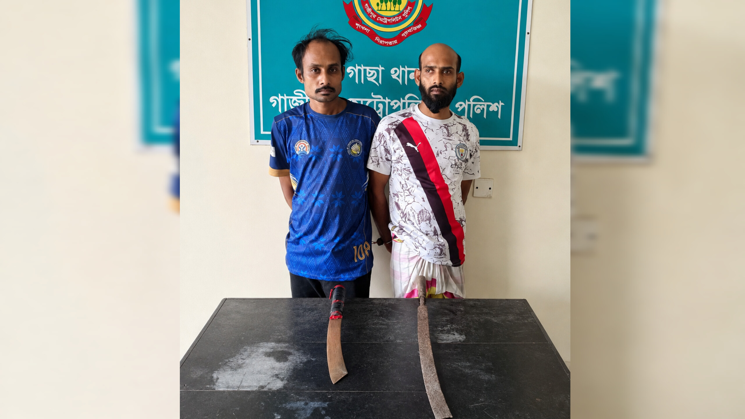 গাজীপুরে দুই অস্ত্রধারী সন্ত্রাসী ও ছিনতাইকারী গ্রেপ্তার