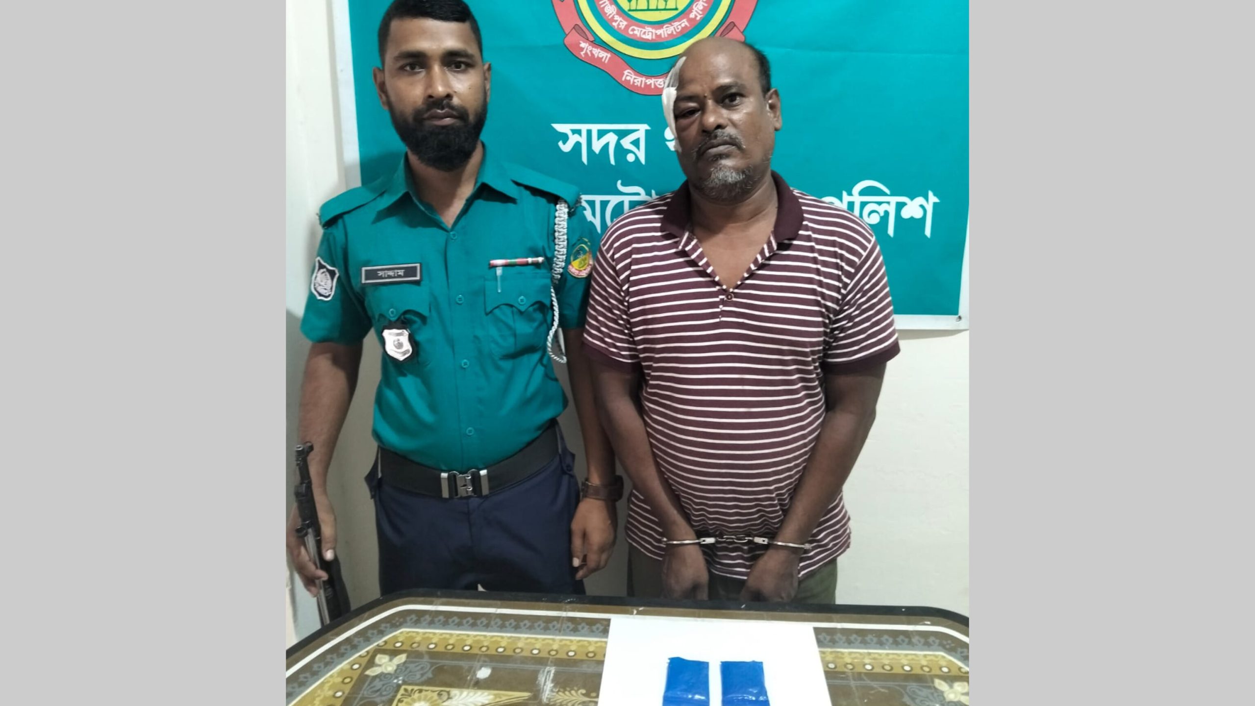 সদর থানায় ৩০০ পিস ইয়াবাসহ গ্রেপ্তার ১
