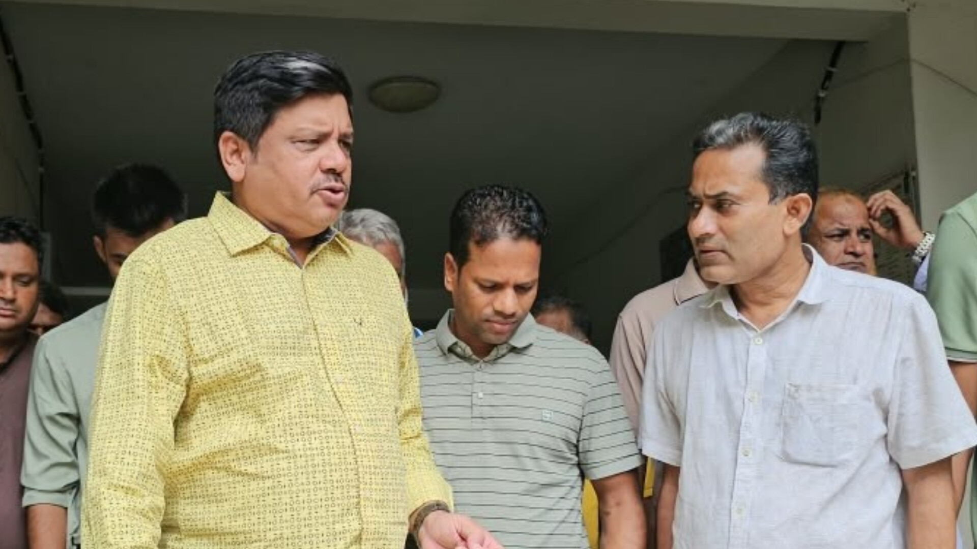 ১৩ নম্বর ওয়ার্ডের রাস্তাঘাট দ্রুত সংস্কারের দাবি প্রশাসকের কাছে দ্রুত কাজ দৃশ্যমান করার আহ্বান কাউন্সিলর পদপ্রার্থী তাজুল ইসলাম মিল্টনের