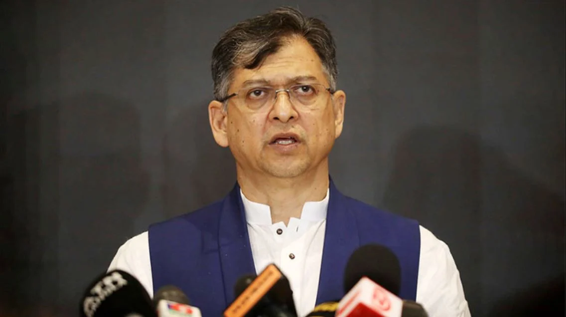 আওয়ামী দোসরদের গ্রেপ্তারে পুলিশকে পুরস্কৃত করা হবে: স্বরাষ্ট্রমন্ত্রী